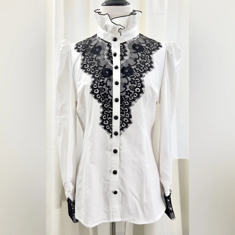 Victorian Lace Blouse‎